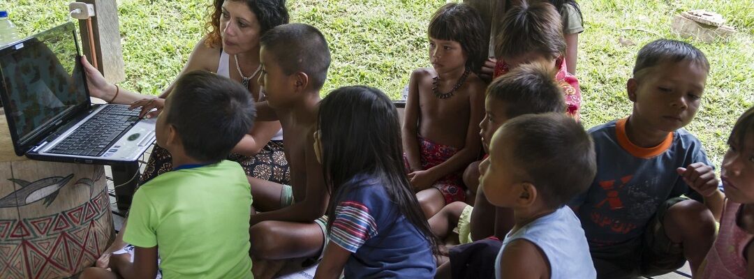 Niños de la comunidad Emberá Dobida