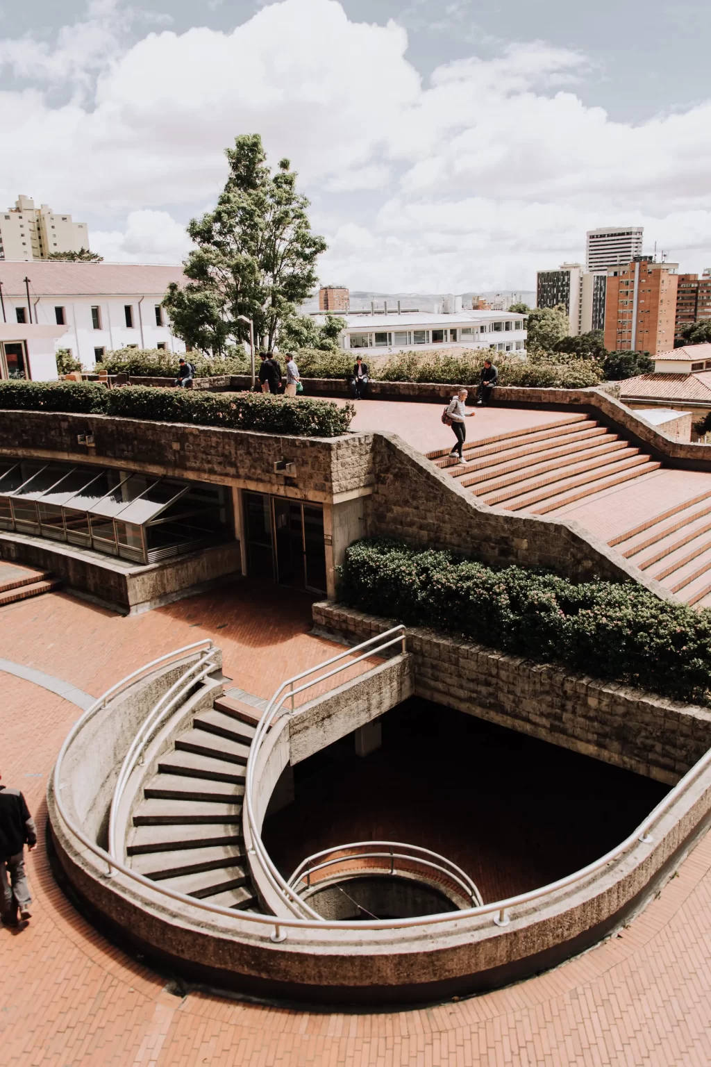 Uniandes facilities