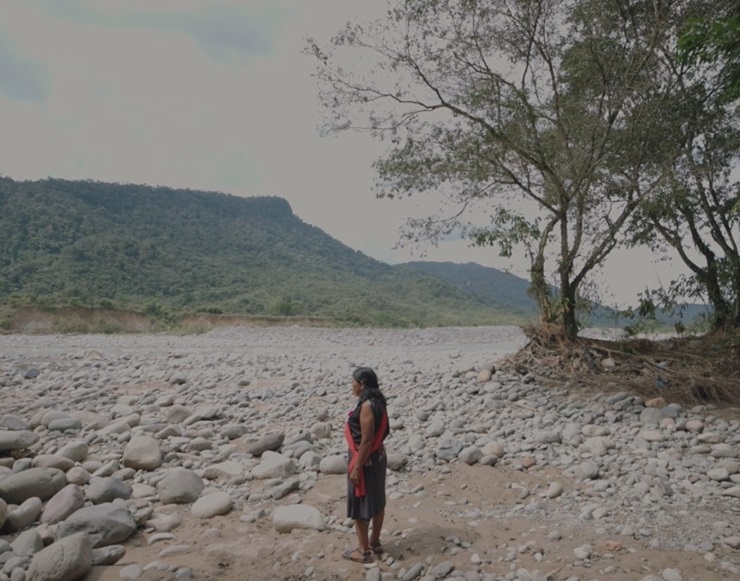 Mujer en el río - KFB Documentary